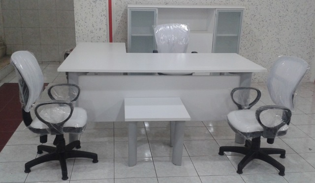 Ofis Masa Takimi Beyaz Fileli Koltuklu Fiyatlari Ve Ozellikleri