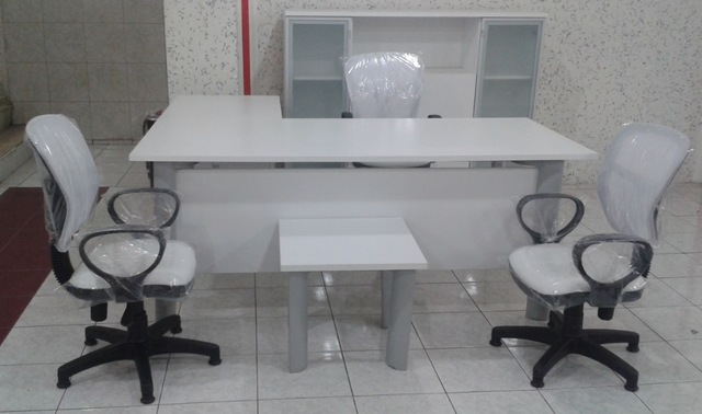 Ofis Masa Takimi Beyaz Fileli Koltuklu Fiyatlari Ve Ozellikleri