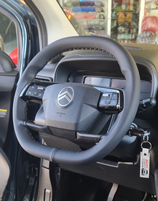 Dikmeli Direksiyon Kılıfı Citreön Uyumlu Berlingo 2024 38 11cm Siyah