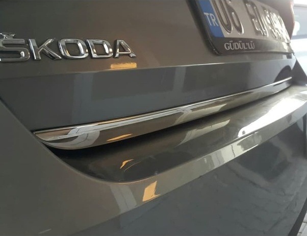Skoda Octavia A7 Uyumlu 2013 Ve Üzeri Krom Bagaj Alt Çıtası Paslanmaz Çelik