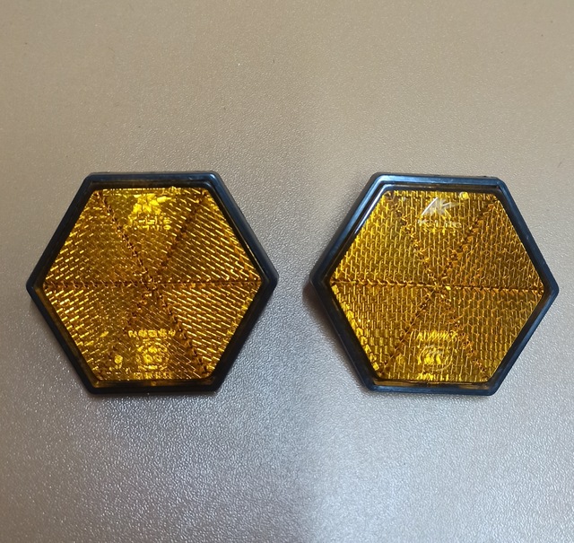 Altıgen Şekilli Sarı Reflektör 6mm Vidalı 2 Adet