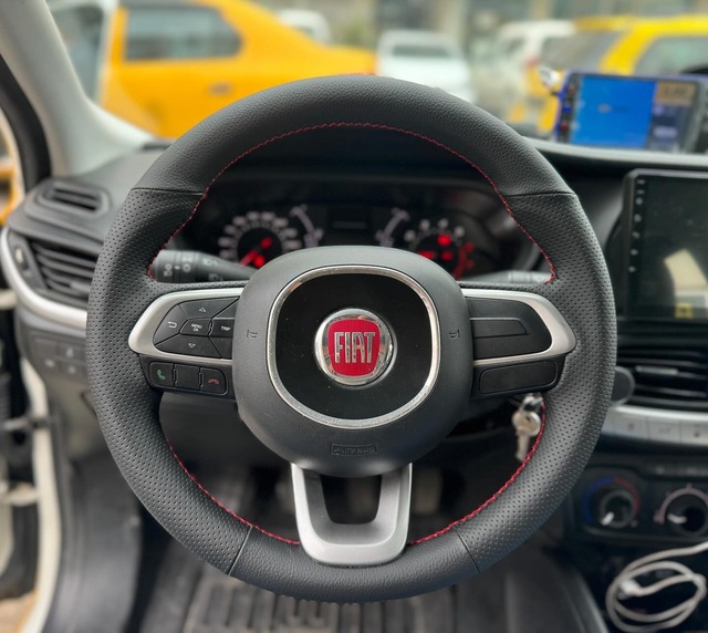 Fiat Egea Araca Özel Direksiyon Kılıfı 2015-2019 Nokta Düz