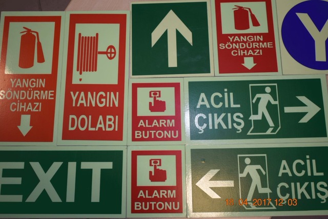 Fosforlu Yer Isareti Exit Cikis Zemin Icin Etiket Fiyatlari Ve Ozellikleri