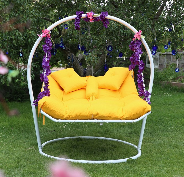 Bahce Balkon Salincak Salincak Yatak Ferforje Salincak Yatak Fiyatlari Ve Ozellikleri