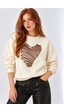Mevese Kalp İşlemeli Kadın Sweatshirt- Bej