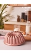 Emsan Arya Döküm Kek Kalıbı 24 CM Golden Pink Emsan Arya Döküm Kek Kalıbı 24 CM Golden Pink