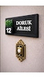 Kişiye Özel Ahşap Kapı İsimliği Çiçekli 10x20 Cm Mdf Dekoratif Kapı Tabelası Antrasit-siyah