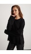Grımelange Basıl Kadın %100 Pamuk Bisiklet Yaka Oversize Fit Uzun Kollu Siyah T-shirt Grımelange Basıl Kadın %100 Pamuk Bisiklet Yaka Oversize Fit Uzun Kollu Siyah T-shirt