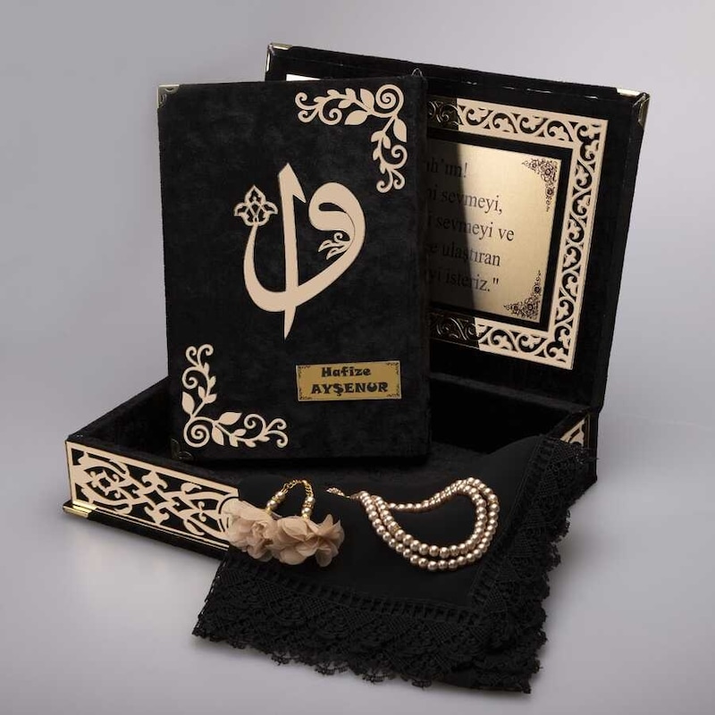 Şal + Tesbih + Kuran Hediye Seti (orta Boy- Siyah- Gold Pleksi) -1