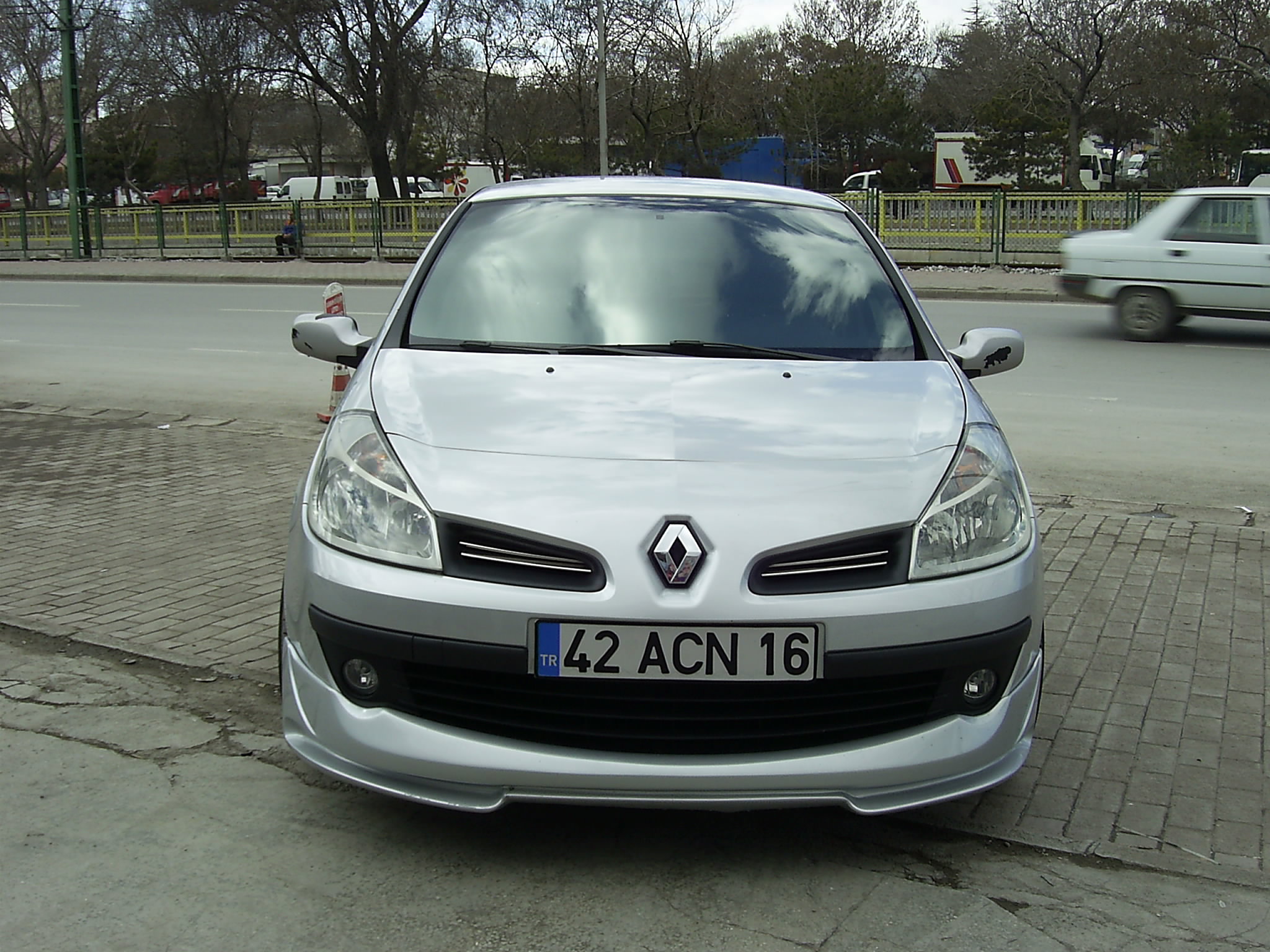 Renault Clio 3 Ön Tampon Eki
