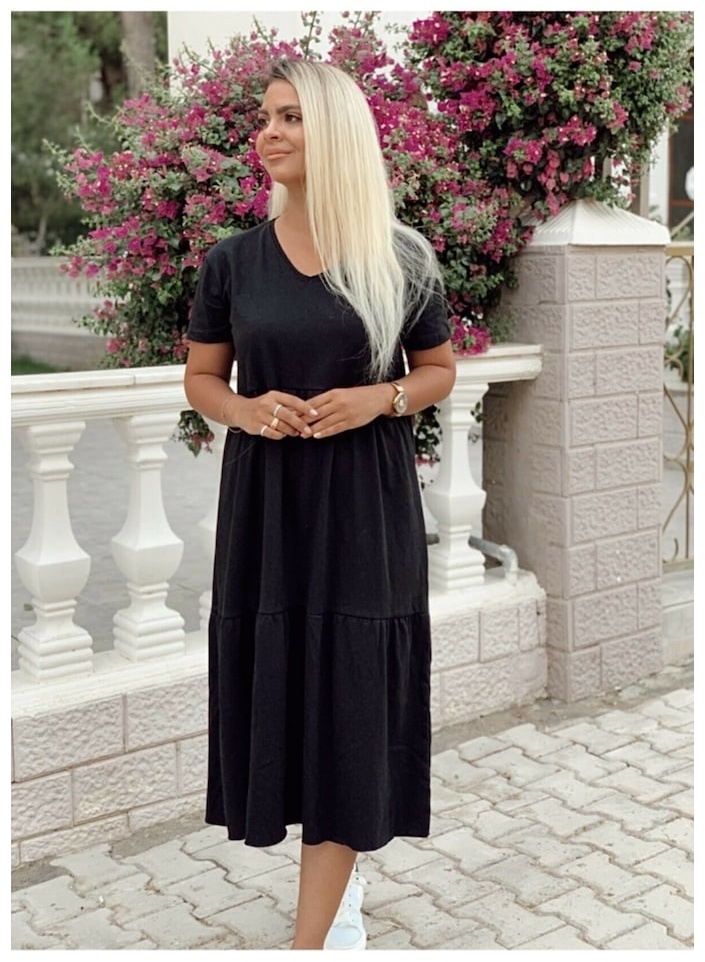 Twentyone Kadın Siyah Geniş Kesim V Yaka Maxi Elbise