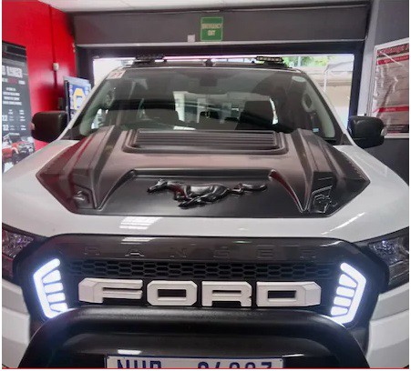Ford Ranger Kaput Üstü Şişirme Mustang Logolu Plastik 2015-