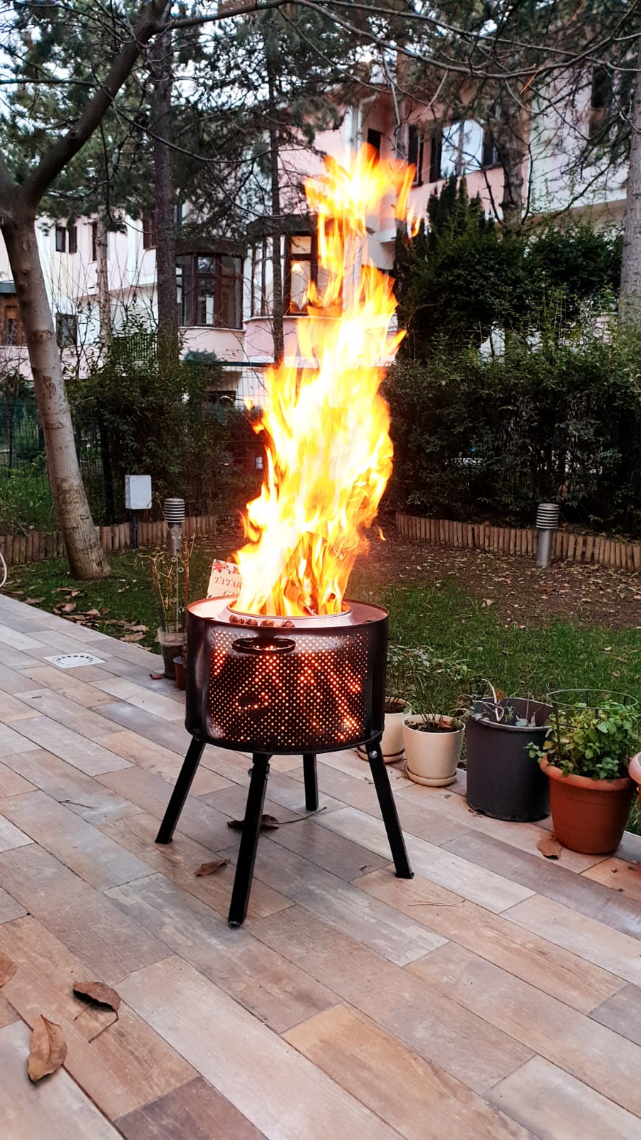 Ateş Çukuru Bahçe Şöminesi