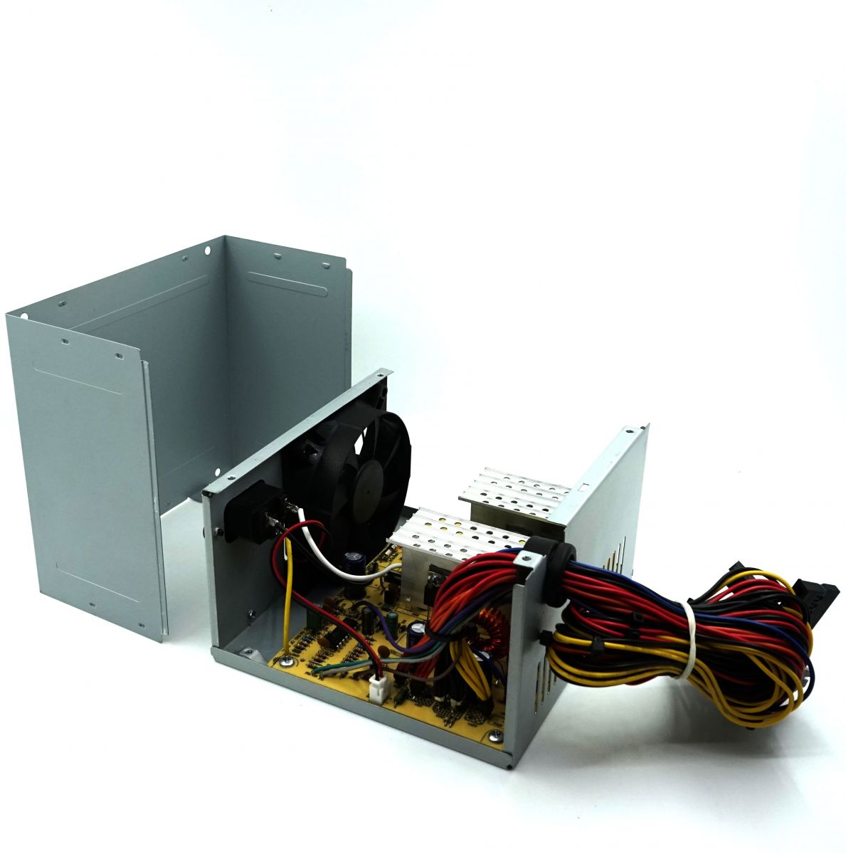Bilgisayar Power Supply Bomba Gibi Patlarmi Lutfen Dikkat Youtube
