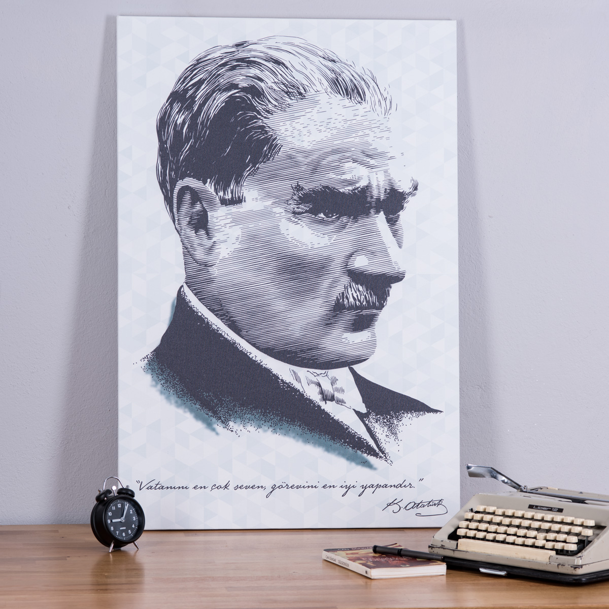 Atatürk Kanvas Tablo | 1. Sınıf Orjinal Kanvas Bezine Baskı