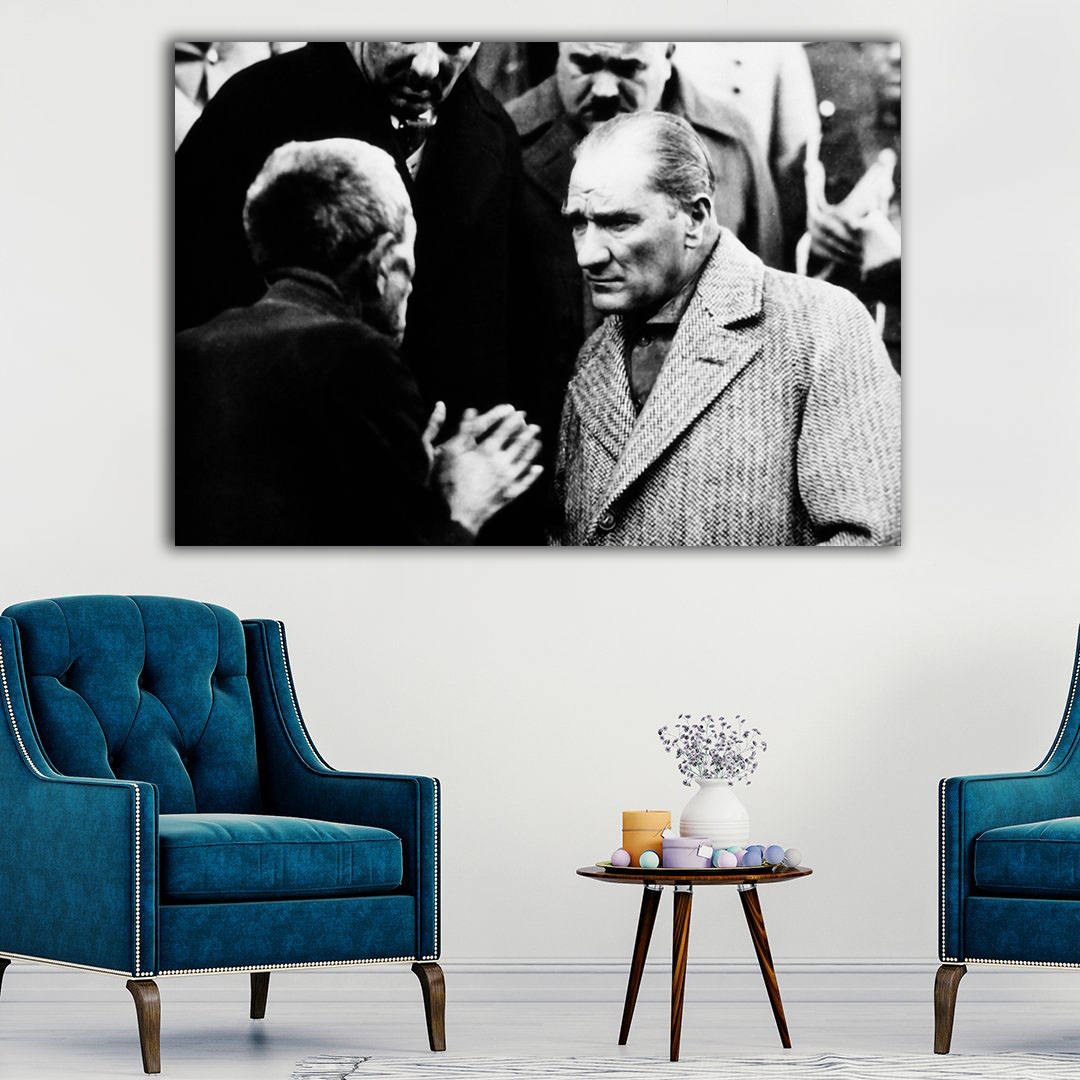 Atatürk Vatandaşı Dinlerken Tablosu Kanvas Tablo Dekoratif
