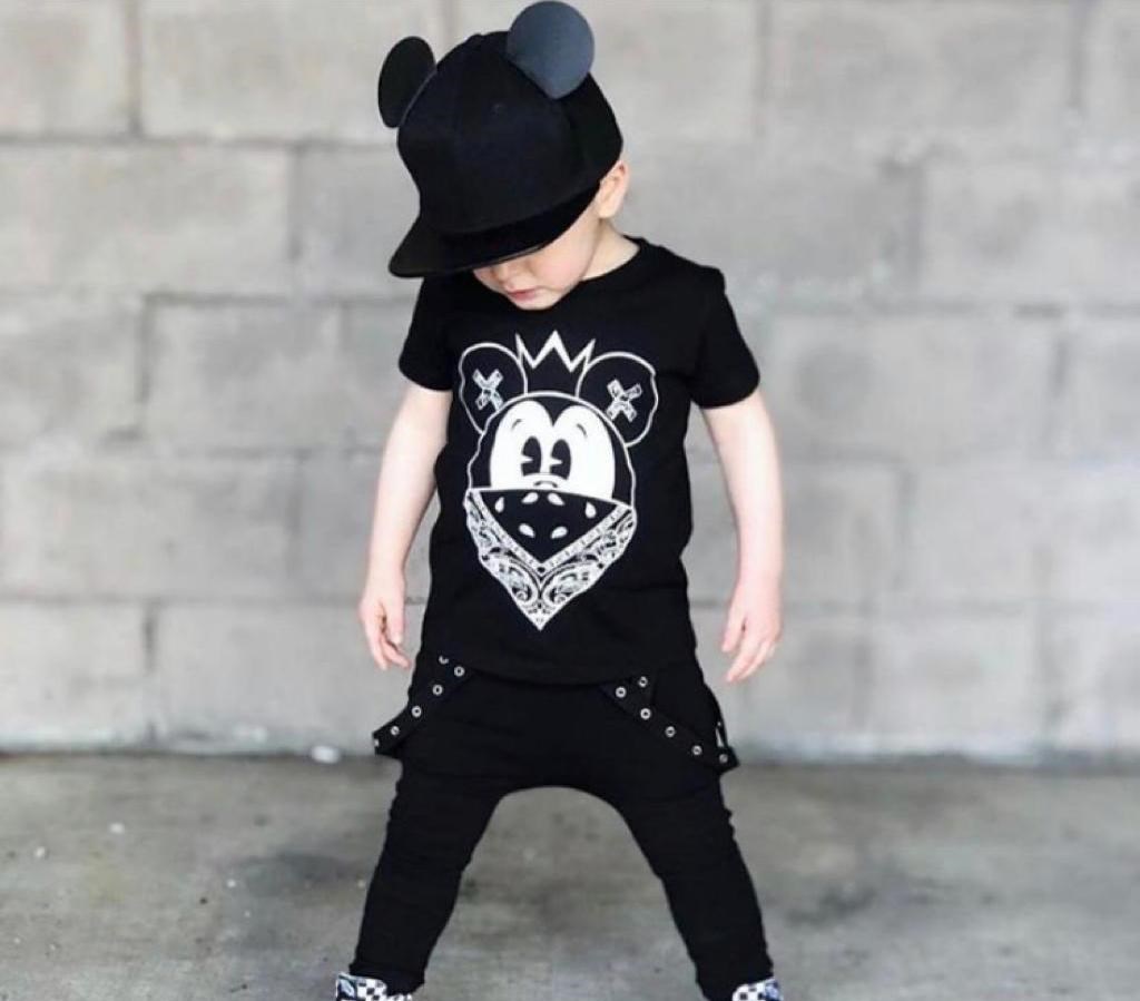 Mickey Mouse Kulaklı Şapkalı Çocuk Takım