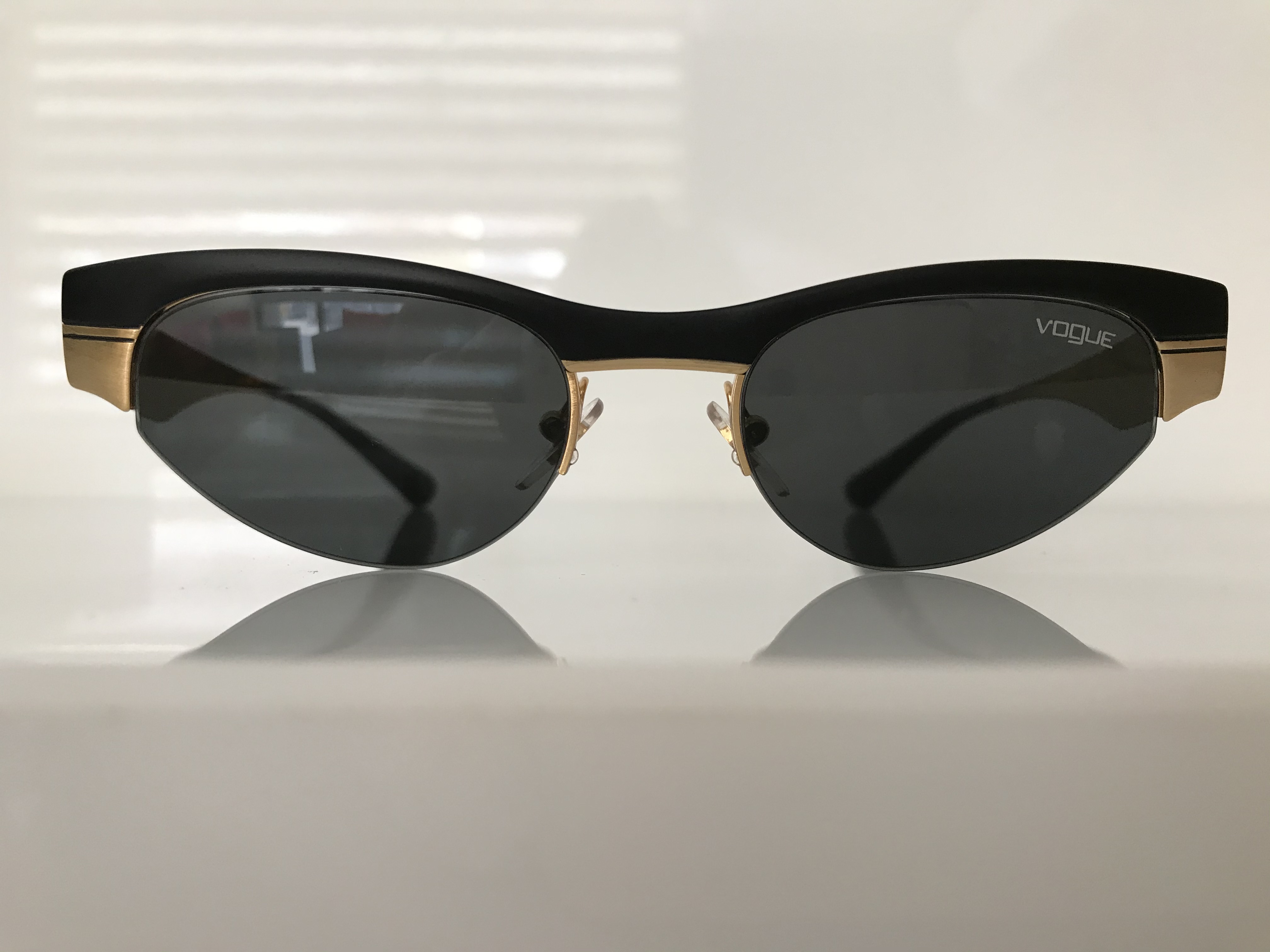 vogue vo4105-s orjinal bayan gıgı hadıd güneş gözlüğü