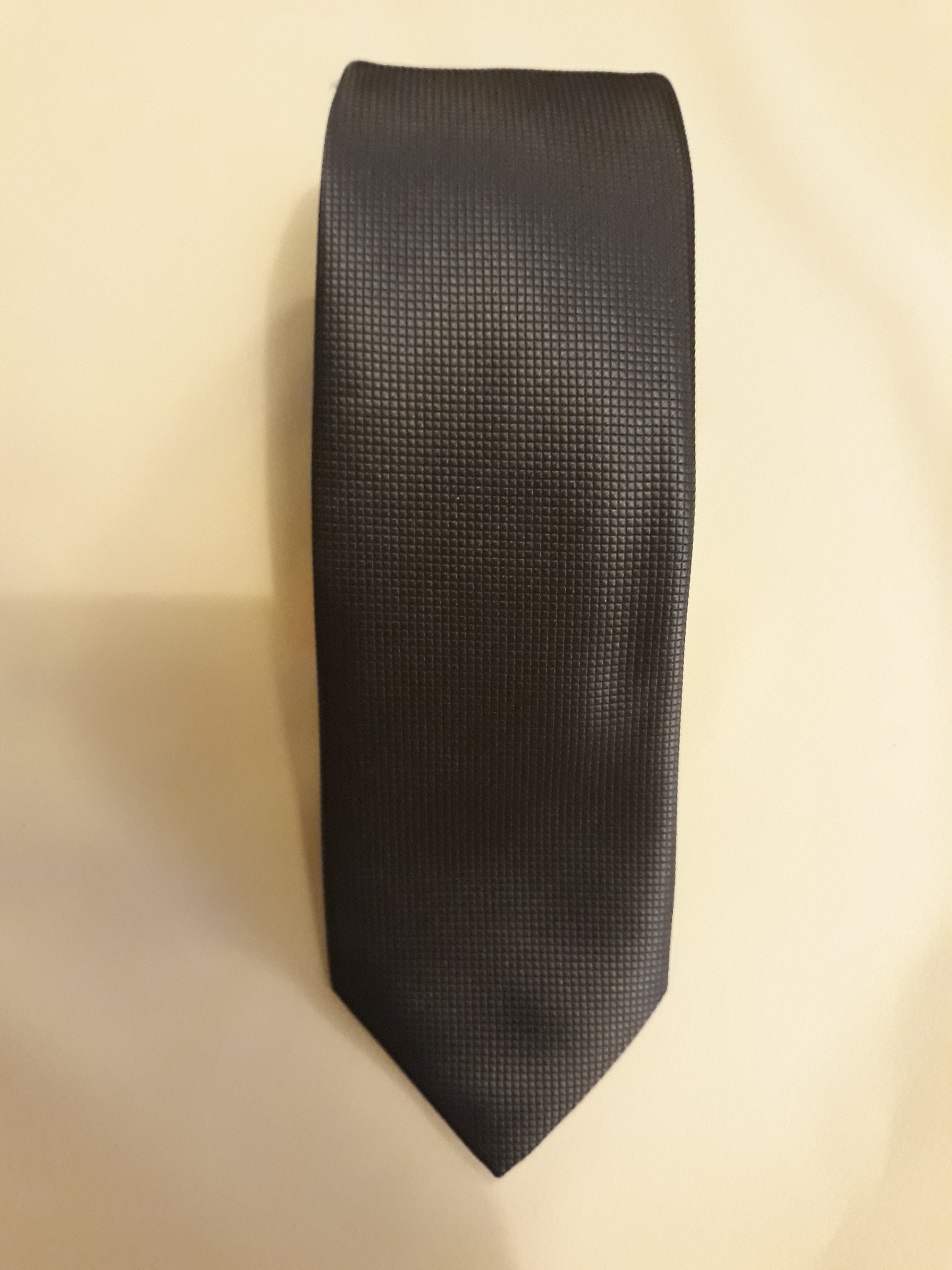 Pierre Cardin kravat. Koyu gri. Orjinal urun.%100 Microfiber.