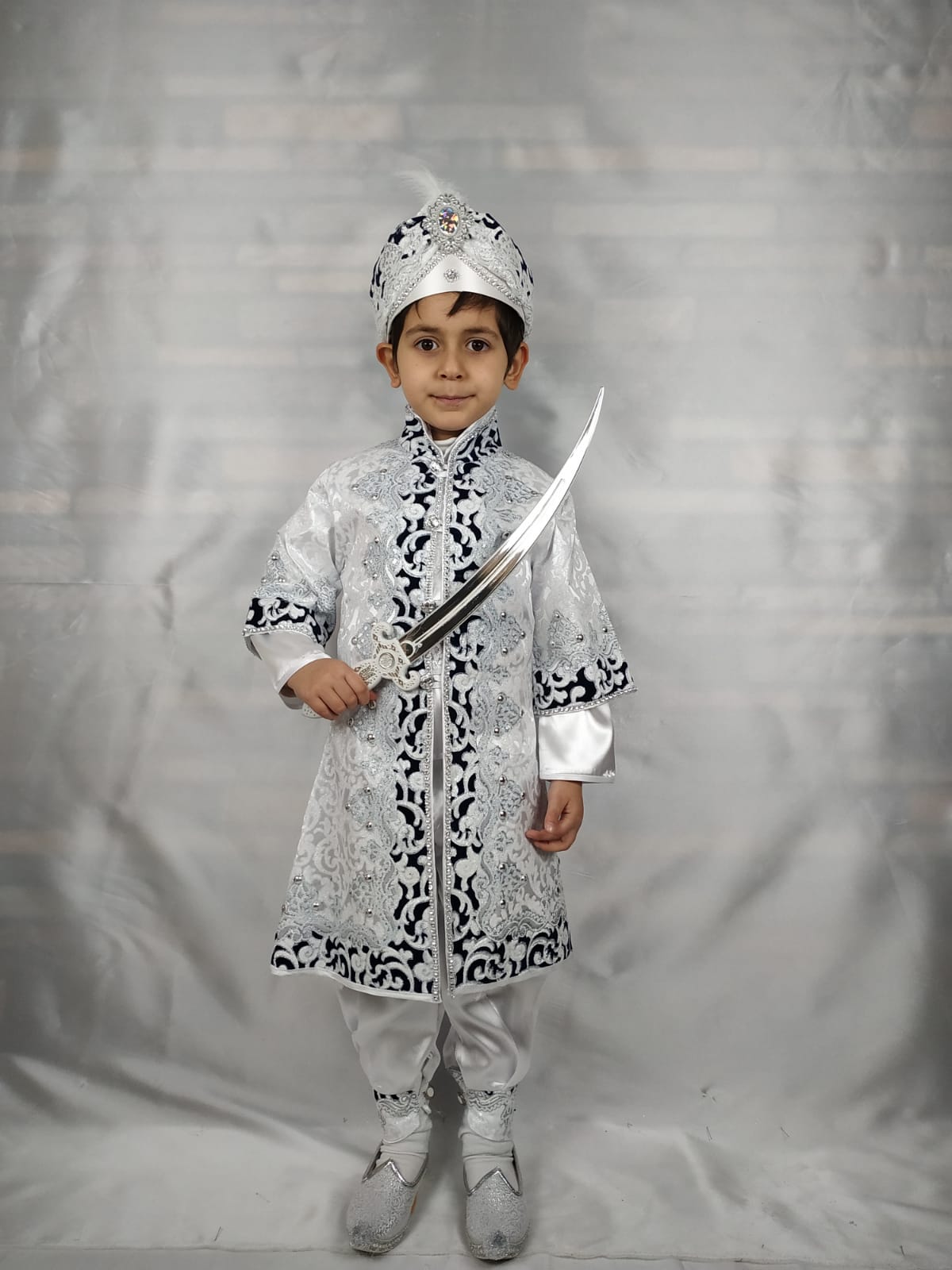 (0-10 Yaş) Beyaz Lacivert Renk Sultan Model Sünnet Kıyafeti