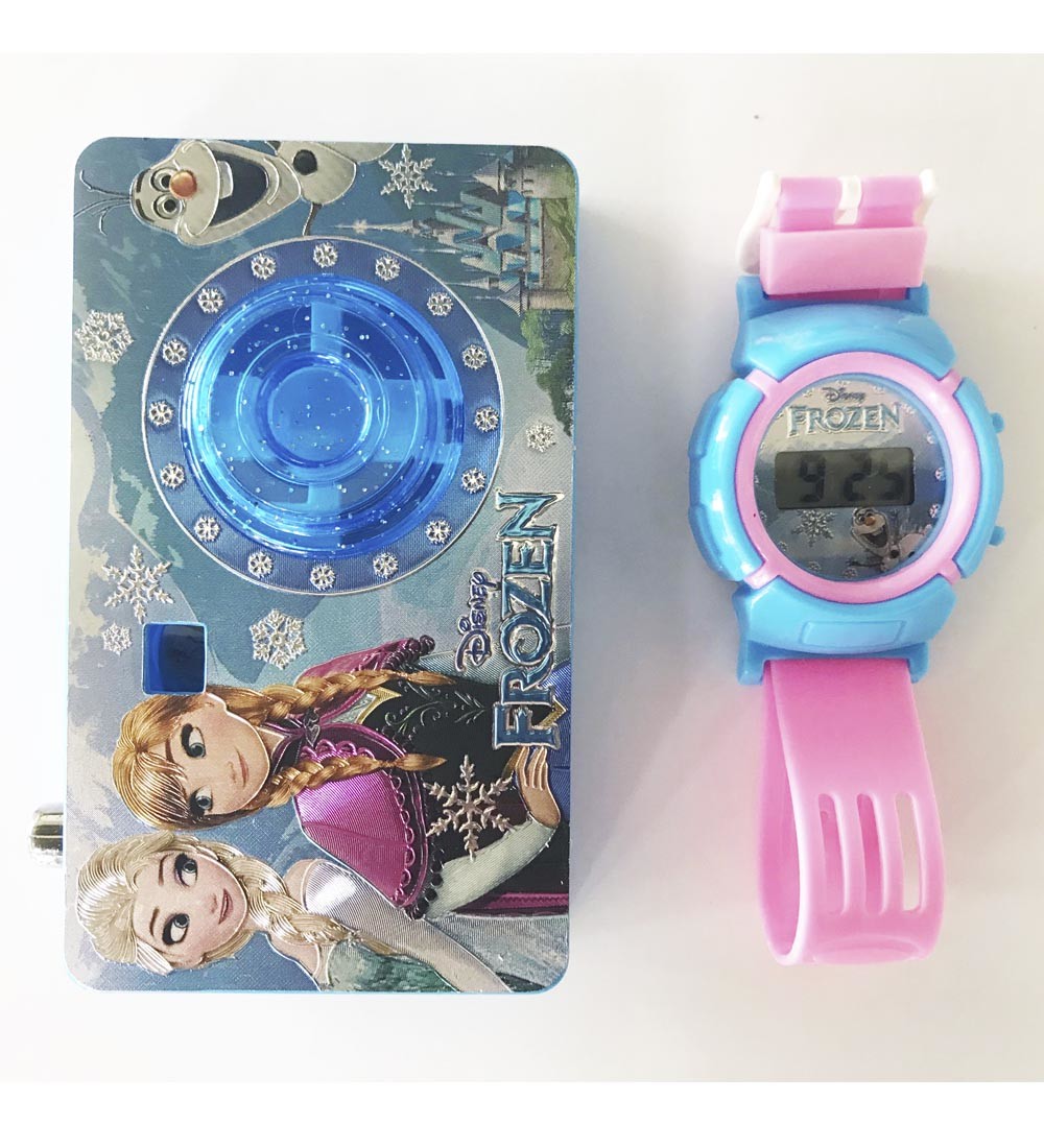 Disney Frozen Karlar Ulkesi Elsa Anna Saat Ve Slaytli Kamera Set Fiyatlari Ve Ozellikleri