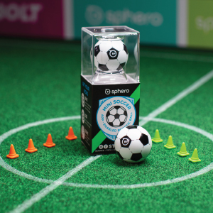 Küçük futbol.  sürüş oyunu, kodlama, mini sphero