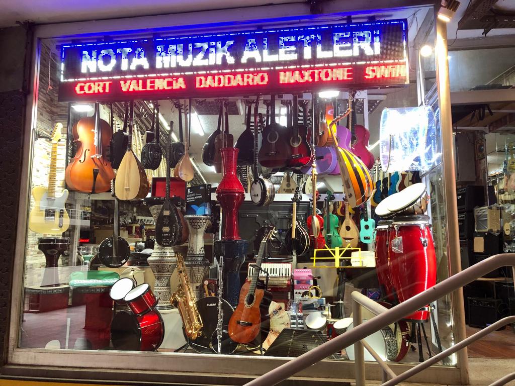 PROFESYONEL BAŞLANGICI CEVİZ AĞACI UZUN KLAVYELİ MAT FLATOLU UD