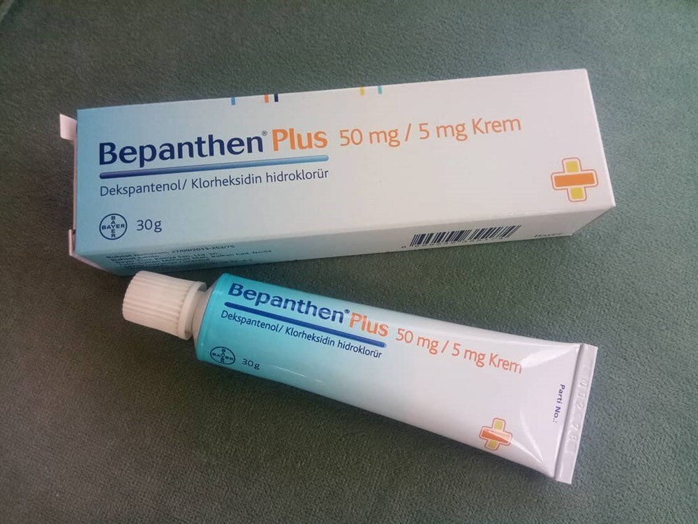 Bepanthen  Plus 50 mg / 5 mg Krem 30 gr