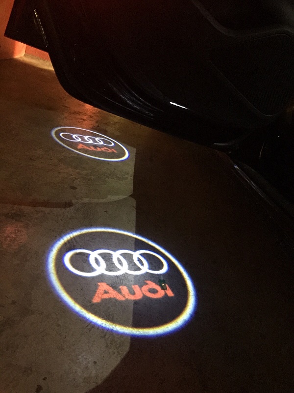 Audi S4 Kapı Altı Işıklı Logo