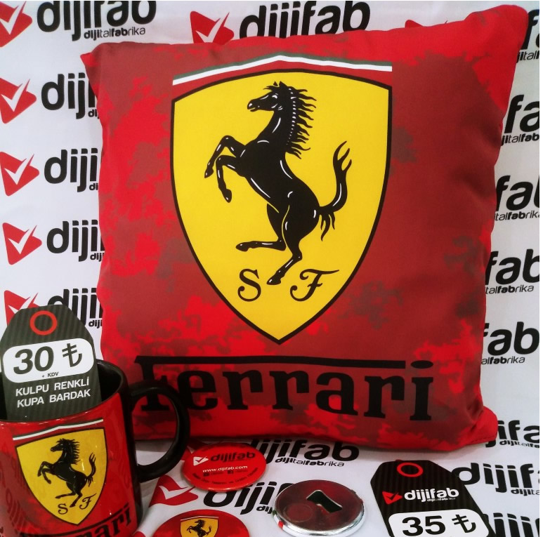 Ferrari Temalı Kırmızı Dekor Yastık