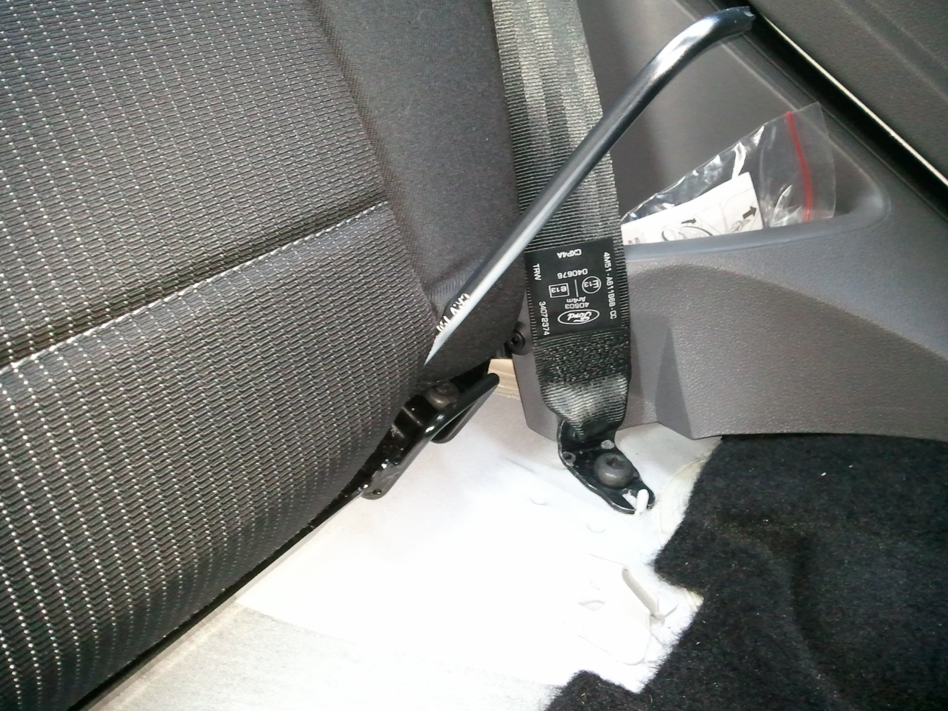 ford focus 2012 isofix