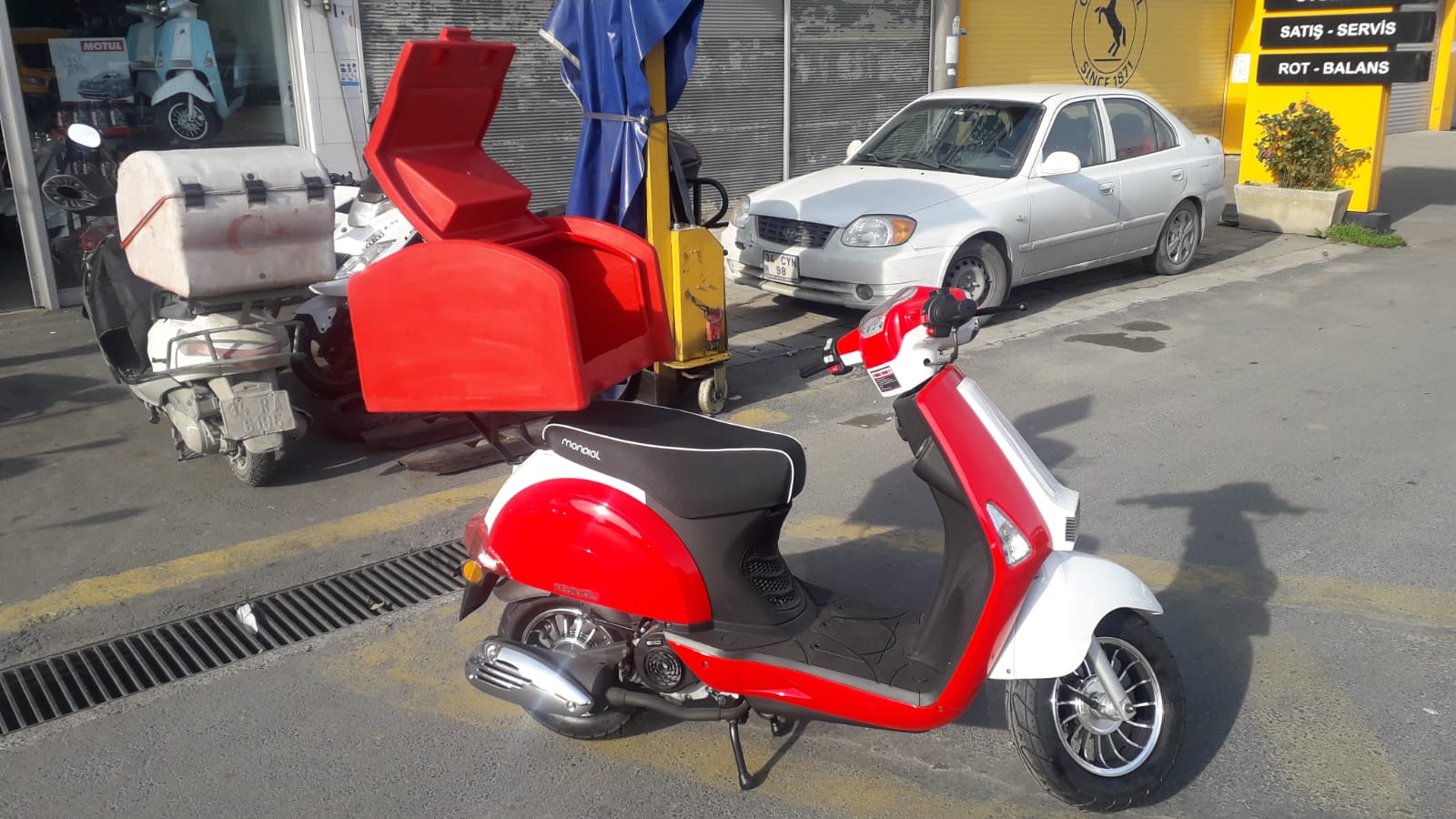 mondial 50 revival scooter motor bayiden dogrudan satis fiyatlari ve ozellikleri